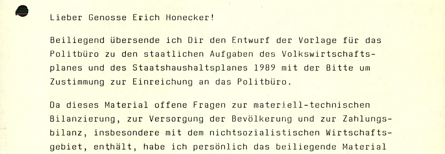 Kontroverse zwischen Planungschef Schürer und Parteiökonomen Mittag wegen  der wirtschaftlichen Lage 1988 - Stasi-Unterlagen-Archiv